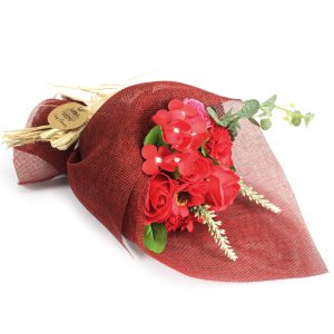Ramo de flores de jabón rojas en elegante empaque, regalo perfecto para cualquier ocasión